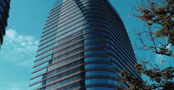 智能机器人融入生活中