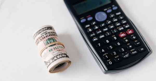 智能机器人融入生活中