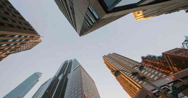 智能机器人融入生活中