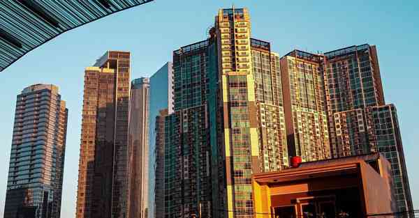 大力发展智能机器人辩论