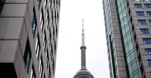 大力发展智能机器人辩论