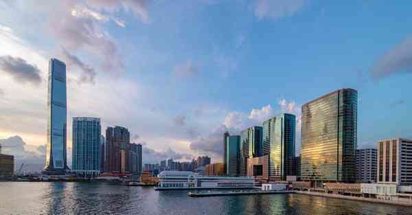 大力发展智能机器人辩论