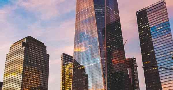 智能机器人融入生活中