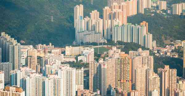 人工智能机器人和人谈恋爱