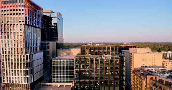 大力发展智能机器人辩论