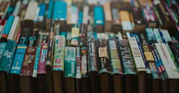 智能机器人融入生活中