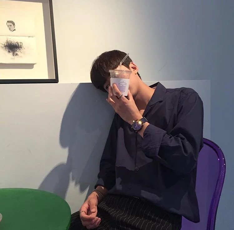 劳桦伟勤