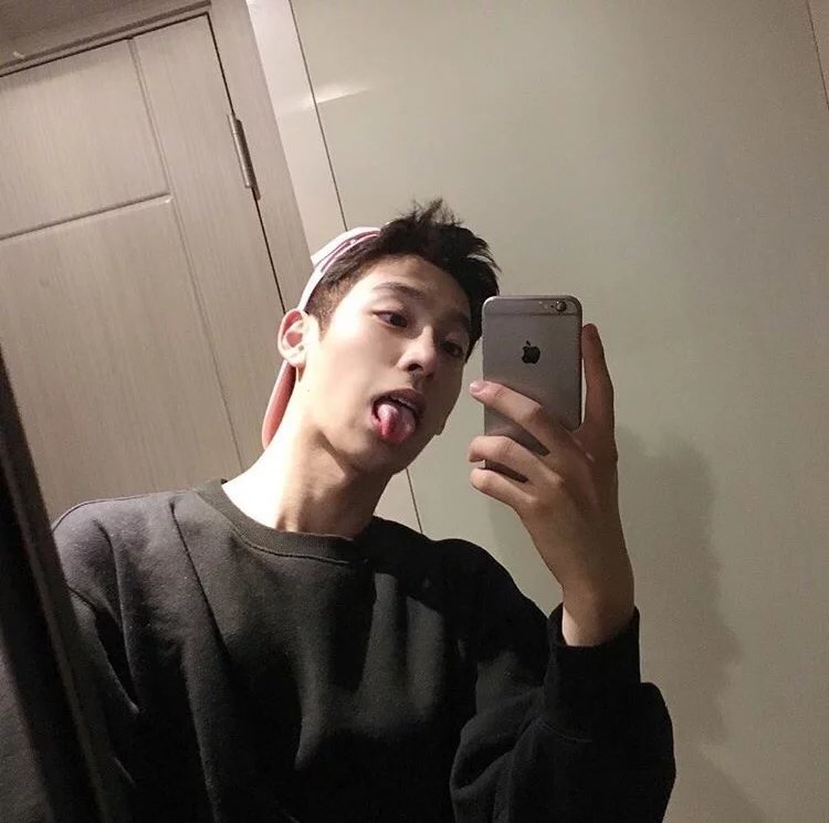 皇甫生莉慧