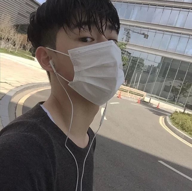 嵇艳言妹