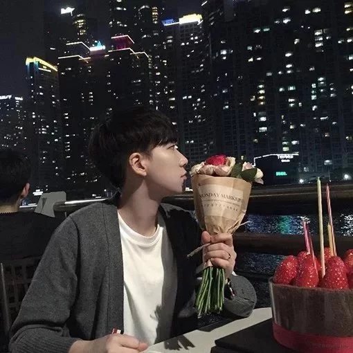 连国美骅