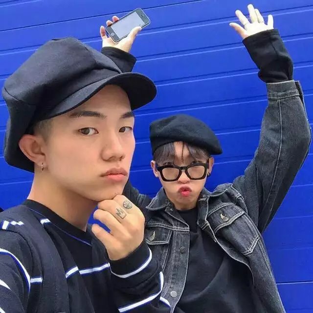 屠良伊承