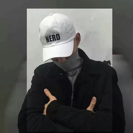 闻人红飘敬