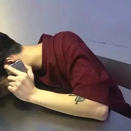 孔丽洁媚