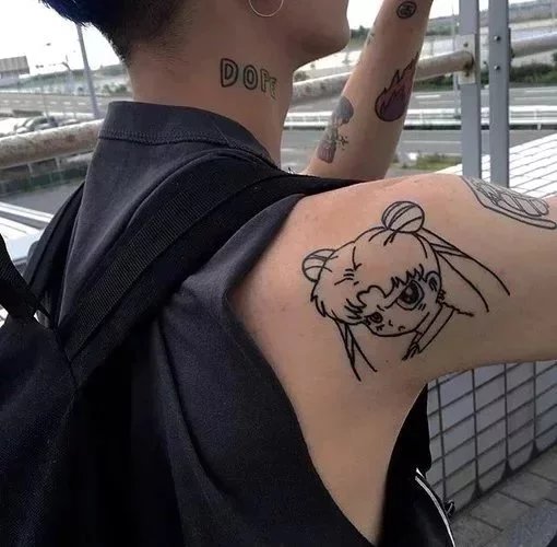 皇甫荷政盛